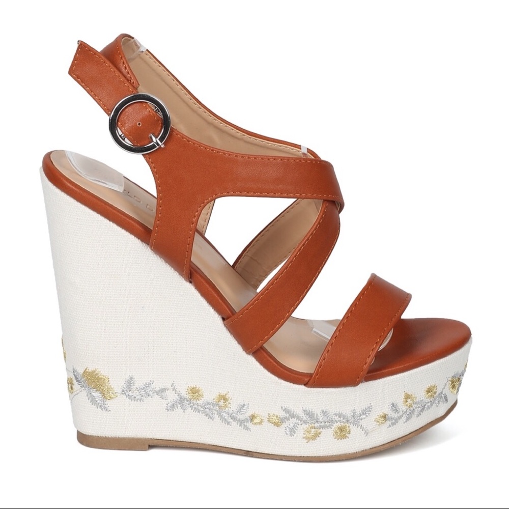 Wild Diva embroidered ankle strap wedges - Picture 3 of 4
